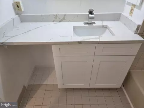 Bath - 15451 Thompson Rd, Silver Spring, MD 20905 photo 3 of 3