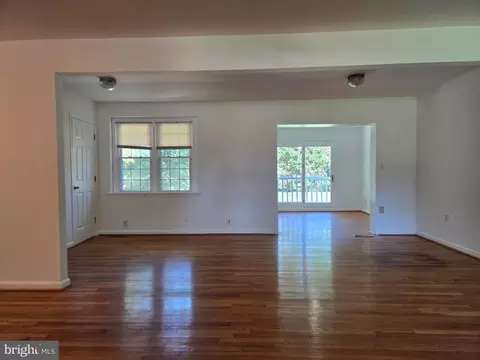 Living - 15451 Thompson Rd, Silver Spring, MD 20905 photo 3 of 5