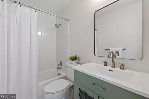 Bath - 8142 Hartford Ave, Silver Spring, MD 20910 photo 2 of 4
