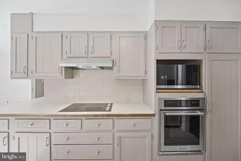 Kitchen - 517 Highgate Ter, Silver Spring, MD 20904 photo 3 of 7