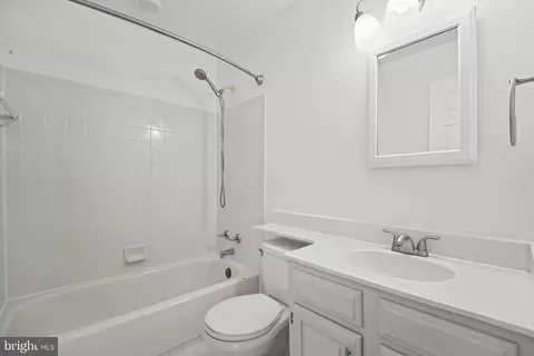 Bath - 517 Highgate Ter, Silver Spring, MD 20904 photo 1 of 5