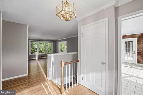 Entry Way - 517 Highgate Ter, Silver Spring, MD 20904 photo 2 of 3