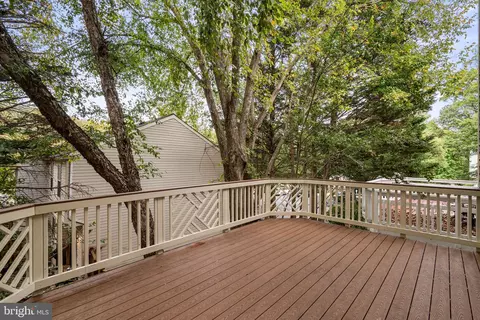 Exterior - 3 Fiddleleaf Ct, Olney, MD 20832 photo 4 of 6