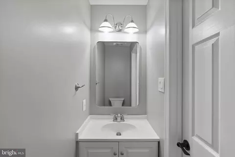 Entry Way - 3 Fiddleleaf Ct, Olney, MD 20832 photo 4 of 8