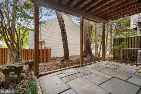 Exterior - 3 Fiddleleaf Ct, Olney, MD 20832 photo 5 of 6