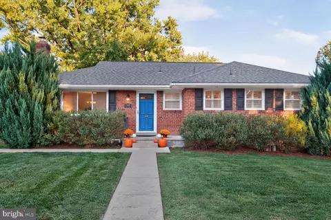 Exterior - 2305 Peggy Ln, Silver Spring, MD 20910 photo 1 of 3