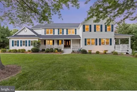 23703 Woodfield Rd, Gaithersburg, MD 20882