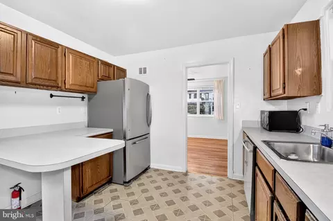 Kitchen - 11813 College View Dr, Silver Spring, MD 20902 photo 4 of 7