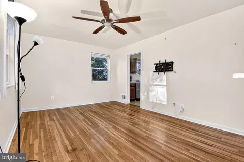 Living - 11813 College View Dr, Silver Spring, MD 20902 photo 2 of 7