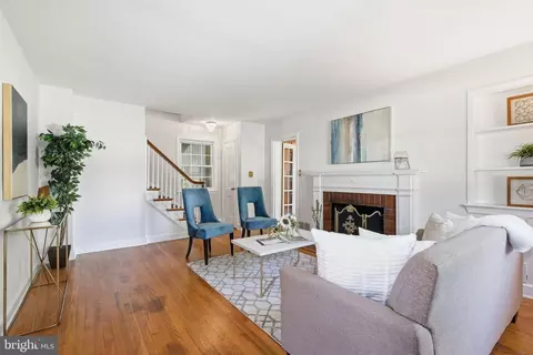 Living - 10016 Portland Rd, Silver Spring, MD 20901 photo 2 of 2