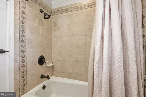 Bath - 10016 Portland Rd, Silver Spring, MD 20901 photo 3 of 5
