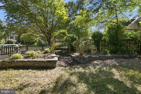 Exterior - 10016 Portland Rd, Silver Spring, MD 20901 photo 7 of 11