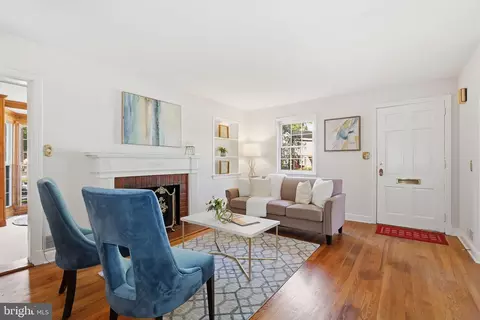 Living - 10016 Portland Rd, Silver Spring, MD 20901 photo 1 of 2