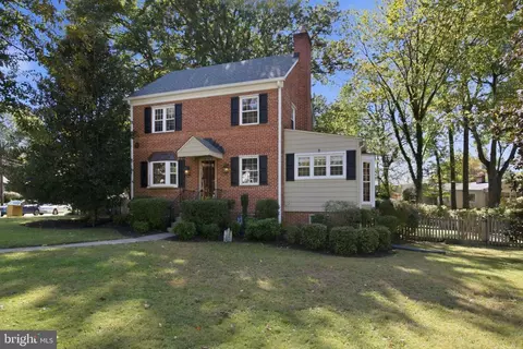 Exterior - 10016 Portland Rd, Silver Spring, MD 20901 photo 2 of 11