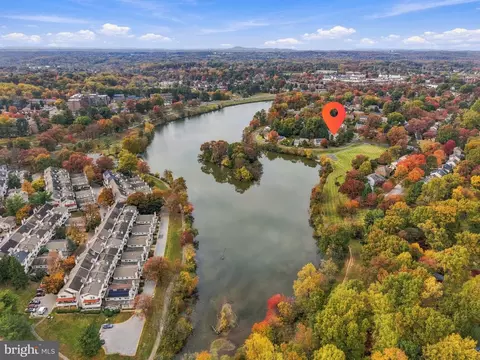9701 Lookout Pl, Montgomery Village, MD 20886