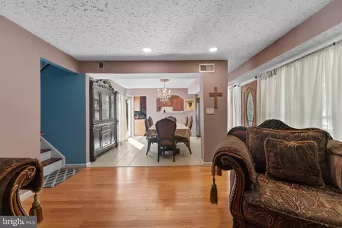 Entry Way - 11309 Clara St, Silver Spring, MD 20902 photo 5 of 9
