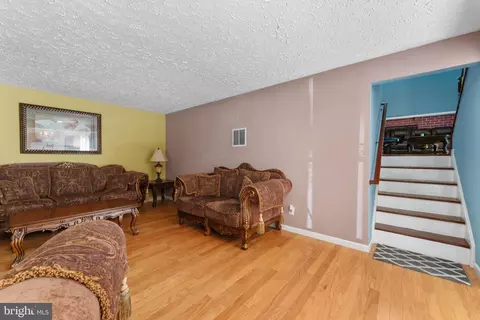 Entry Way - 11309 Clara St, Silver Spring, MD 20902 photo 1 of 9