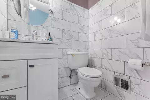 Bath - 11309 Clara St, Silver Spring, MD 20902 photo 1 of 3