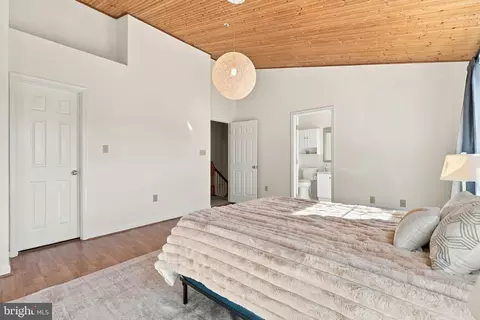 Bedroom - 14214 Plum Run Way, Silver Spring, MD 20906 photo 2 of 6