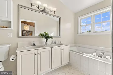 Bath - 14214 Plum Run Way, Silver Spring, MD 20906 photo 1 of 4