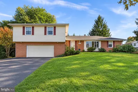 18605 Rolling Acres Way, Olney, MD 20832