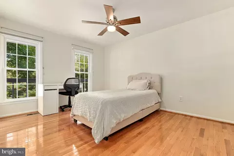 Bedroom - 2203 Aventurine Way, Silver Spring, MD 20904 photo 2 of 5