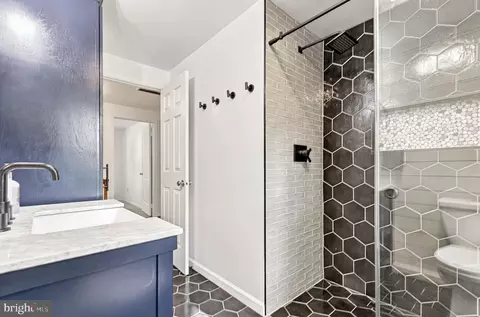 Bath - 2203 Aventurine Way, Silver Spring, MD 20904 photo 3 of 6