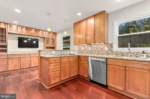 Kitchen - 2203 Aventurine Way, Silver Spring, MD 20904 photo 2 of 6