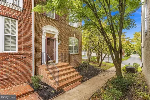 1117 Gaither Rd, Rockville, MD 20850