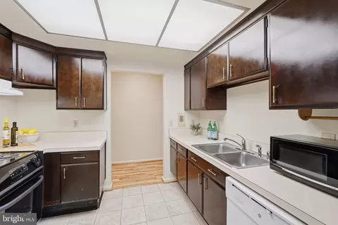 Kitchen - 3312 Chiswick Ct #62-2B, Silver Spring, MD 20906 photo 2 of 4