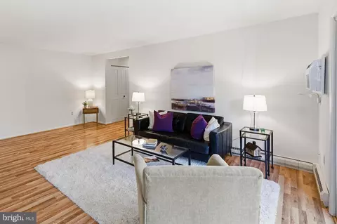 Living - 3312 Chiswick Ct #62-2B, Silver Spring, MD 20906 photo 3 of 5