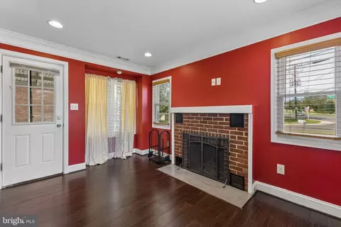 Living - 620 University Blvd W, Silver Spring, MD 20901 photo 2 of 2