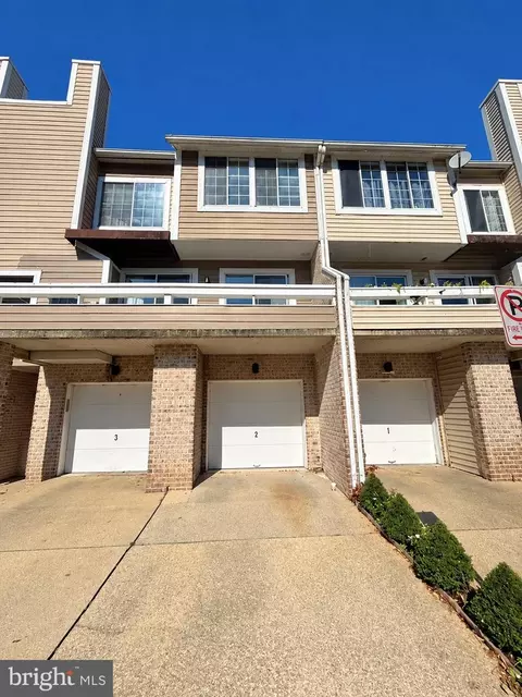 9867 Dockside Ter, Gaithersburg, MD 20886