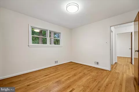 Bedroom - 10525 Kinloch Rd, Silver Spring, MD 20903 photo 3 of 6
