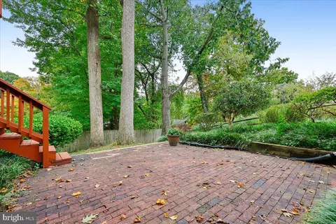 Exterior - 10525 Kinloch Rd, Silver Spring, MD 20903 photo 7 of 19