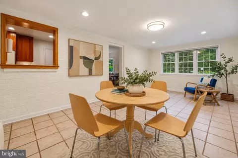Dining - 10525 Kinloch Rd, Silver Spring, MD 20903 photo 4 of 4