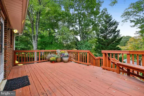 Exterior - 10525 Kinloch Rd, Silver Spring, MD 20903 photo 10 of 19