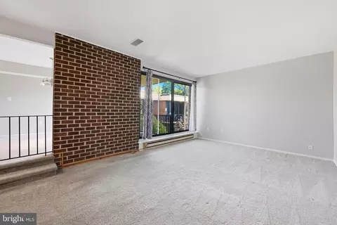 Living - 9909 Blundon Dr #4-301, Silver Spring, MD 20902 photo 1 of 6