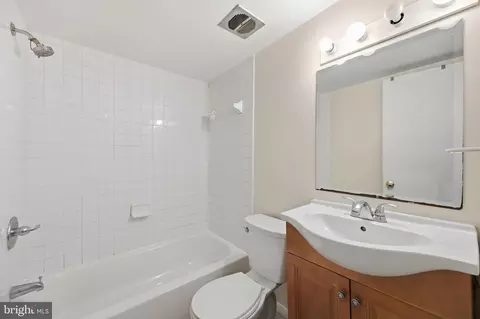 Bath - 9909 Blundon Dr #4-301, Silver Spring, MD 20902 photo 2 of 2