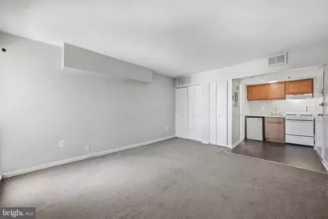 Living - 9909 Blundon Dr #4-301, Silver Spring, MD 20902 photo 6 of 6