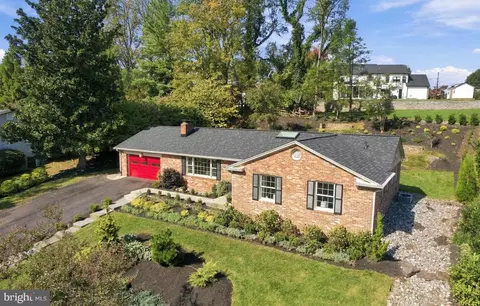 7603 Shadywood Rd, Bethesda, MD 20817