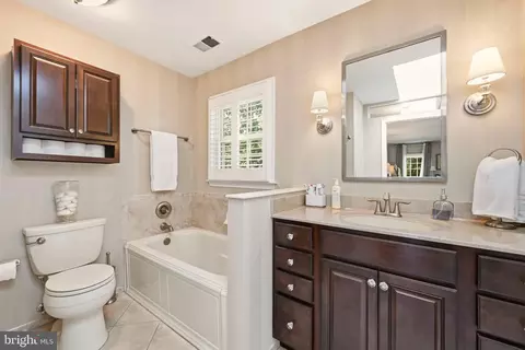 Bath - 13420 Rippling Brook Dr, Silver Spring, MD 20906 photo 4 of 6
