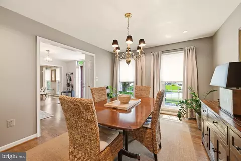 Dining - 13420 Rippling Brook Dr, Silver Spring, MD 20906 photo 2 of 2