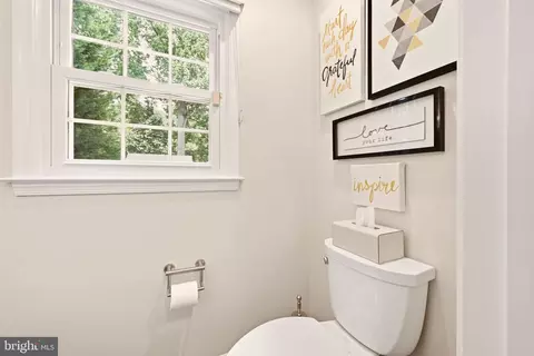 Bath - 13420 Rippling Brook Dr, Silver Spring, MD 20906 photo 2 of 6