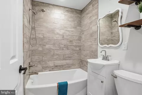 Bath - 8618 Manchester Rd #4, Silver Spring, MD 20901 photo 2 of 2