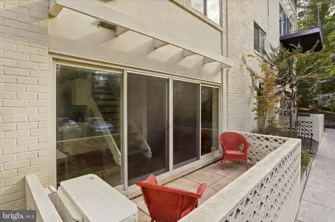 Exterior - 8618 Manchester Rd #4, Silver Spring, MD 20901 photo 2 of 3