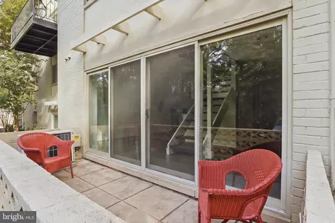 Exterior - 8618 Manchester Rd #4, Silver Spring, MD 20901 photo 1 of 3