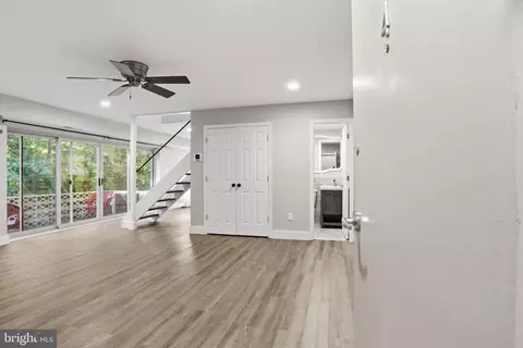 Living - 8618 Manchester Rd #4, Silver Spring, MD 20901 photo 1 of 5