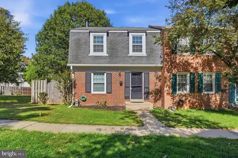 6 Kirkfield Ct, Rockville, MD 20850