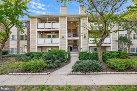12213 Peach Crest Dr #904-G, Germantown, MD 20874